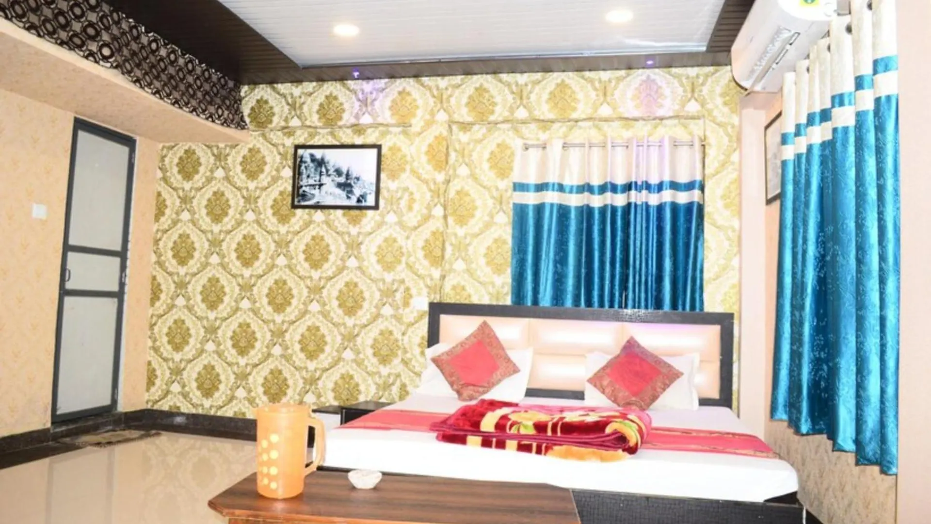 Varanasi Hotel H ! R - Near Kashi Vishwanath Temple - Providing Air Conditioned Rooms With Free Wi-Fi Facility - Best Guest House In Varanasi