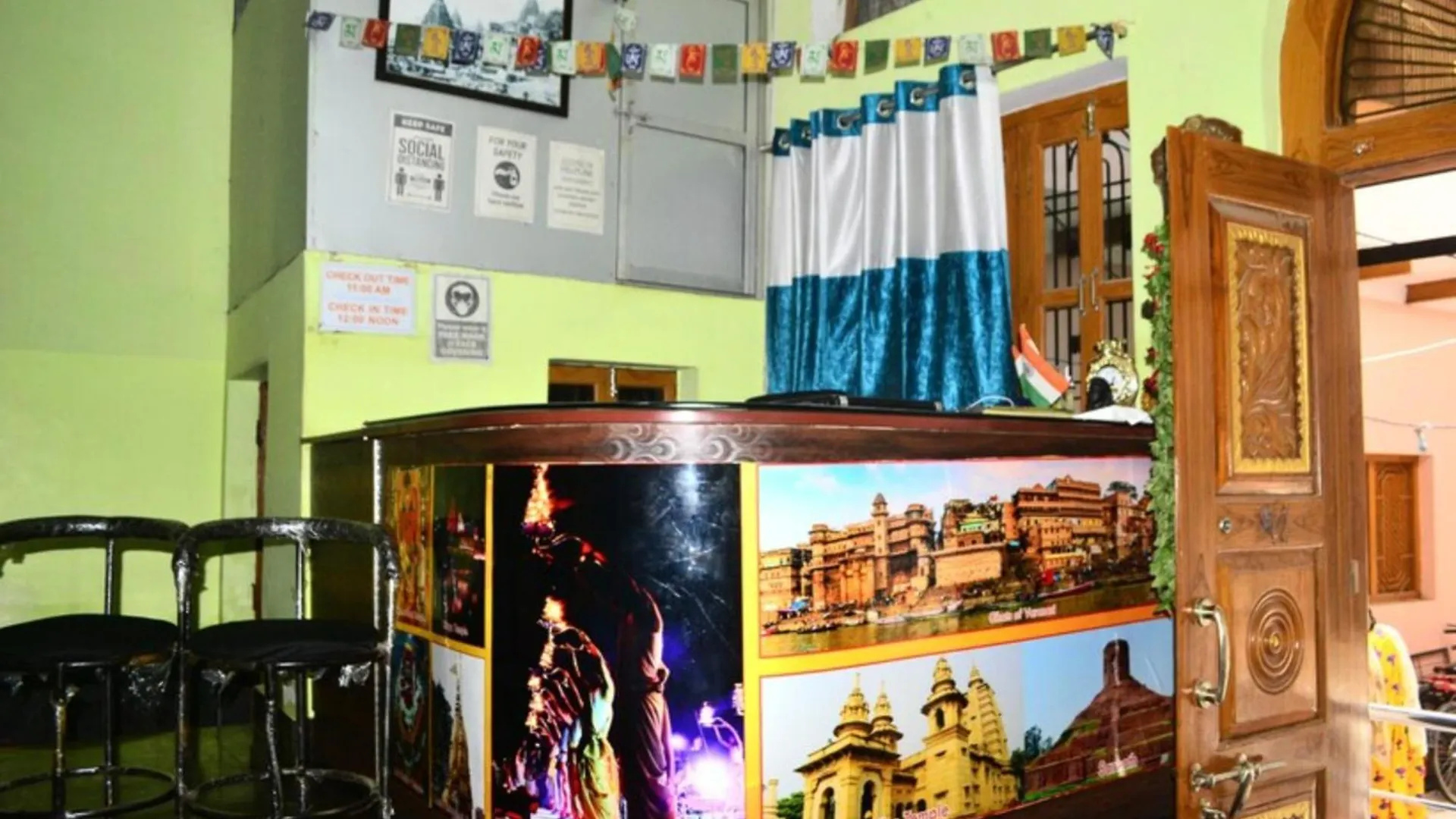 Varanasi Hotel H ! R - Near Kashi Vishwanath Temple - Providing Air Conditioned Rooms With Free Wi-Fi Facility - Best Guest House In Varanasi