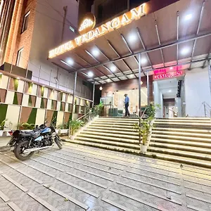 4* Hotel Vedangam ! - Foreigner's Choice ! Fully Air-conditioned With Parking Availability, Near Kashi Vishwanath Temple, And Ganga Ghat